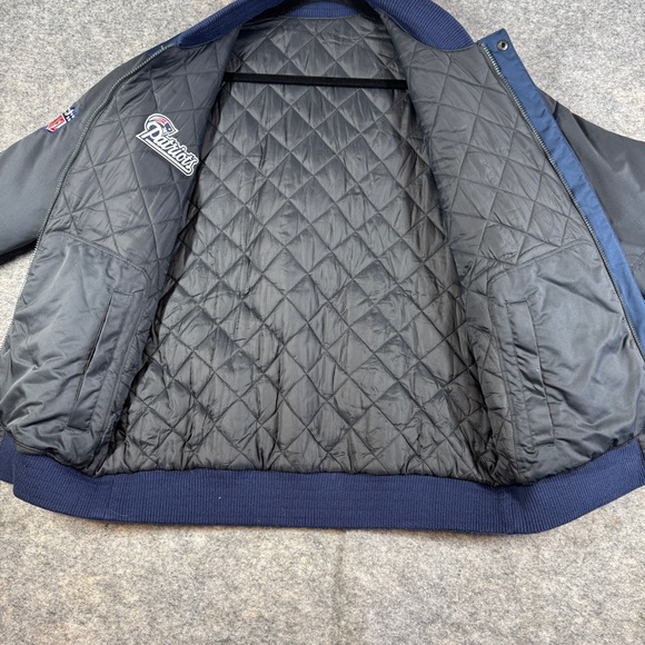 Nike NFL New England Patriots Reversible Bomber Jacket Blue Gray Size M - Picture 10 of 15